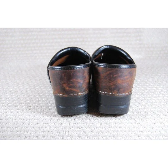 Dankso Professional Comfort Clogs Matte Antique Brown Oiled Leather 37 EU 7 US - Picture 3 of 9